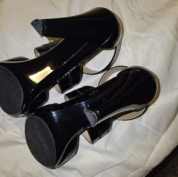 Michael Kors Sexy Heels - Picture 3 of 7